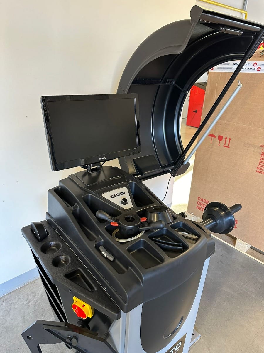 Mașină echilibrat roți INVENTO VBS 270 3D cu laser și frână la picior - imagine 10